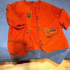 Vest. Orange red